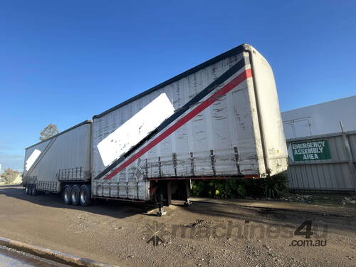 1999/2001 Maxitrans B Double Curtainsider Double Drop Deck Combination