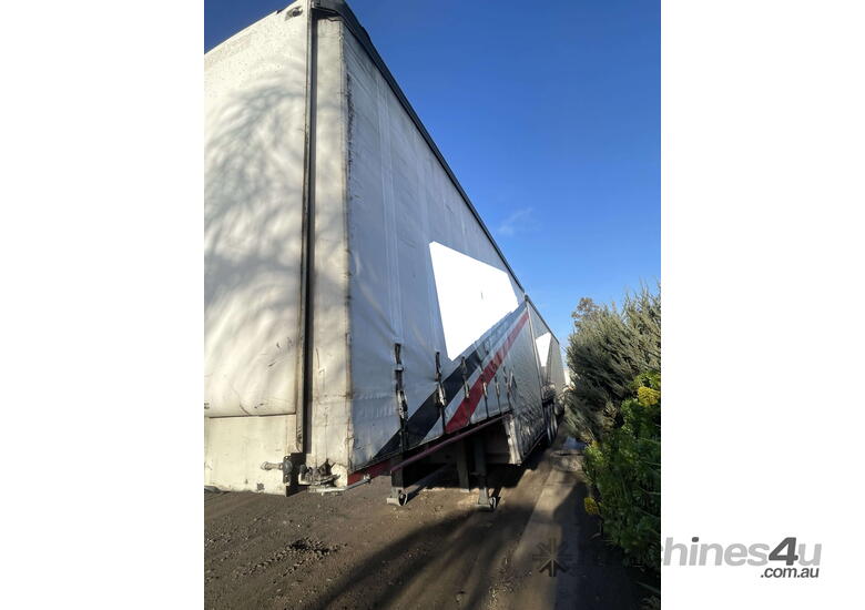 1999/2001 Maxitrans B Double Curtainsider Double Drop Deck Combination