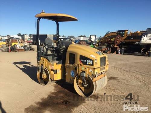 2016 Caterpillar CB22B Articulated Smooth Drum Roller