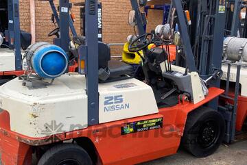 Container Mast Nissan Forklift