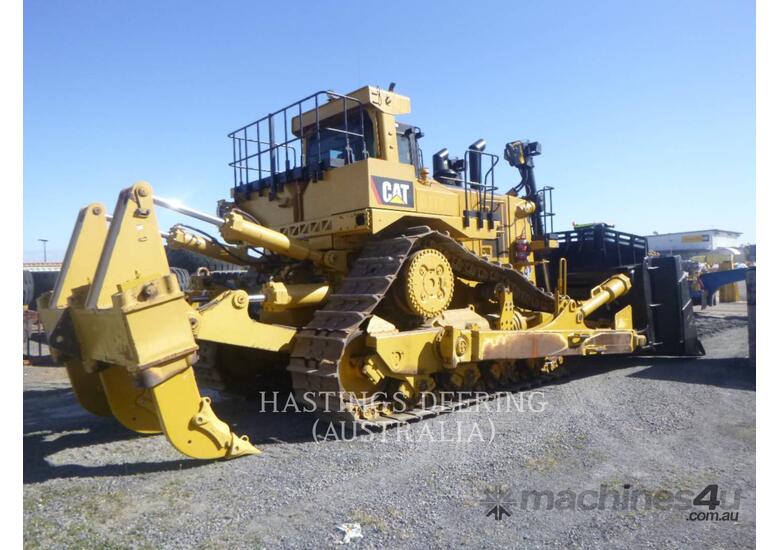 caption CATERPILLAR D11T Track Type Tractors