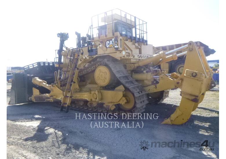 caption CATERPILLAR D11T Track Type Tractors