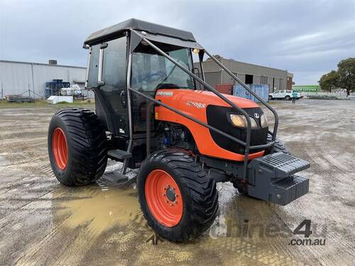 Kubota M108S