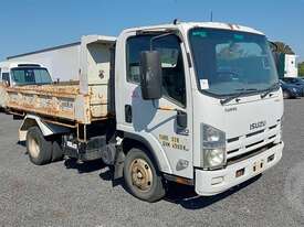 Isuzu NPR 200 - picture0' - Click to enlarge