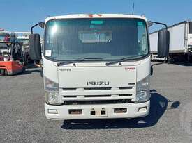 Isuzu NPR 200 - picture0' - Click to enlarge