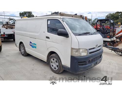 Toyota Hiace 200