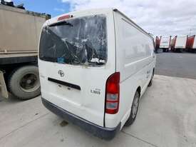 Toyota Hiace 200 - picture2' - Click to enlarge