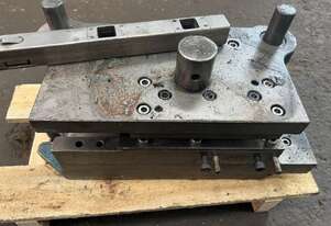 Pool Fence manufacturing punch tooling