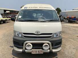 Toyota Hiace 200 - picture0' - Click to enlarge