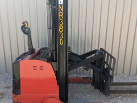 Xilin 1.35T Walkie Reach Stacker - picture0' - Click to enlarge