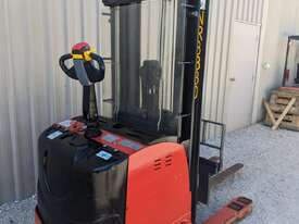 Xilin 1.35T Walkie Reach Stacker - picture2' - Click to enlarge