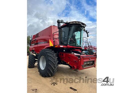 CASE IH Combine Harvester 2018 Model 9240