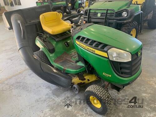 2013 John Deere D105 Lawn Garden Tractors