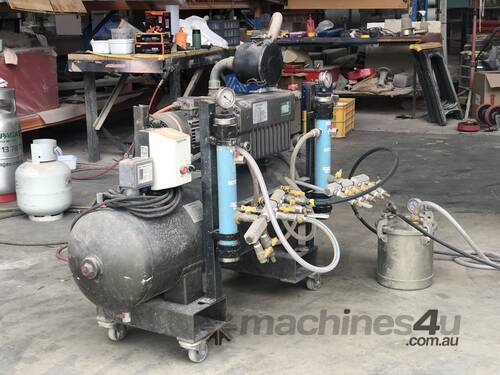 Industrial Vacuum pump and 125 litre tank