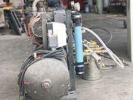 Industrial Vacuum pump and 125 litre tank - picture2' - Click to enlarge