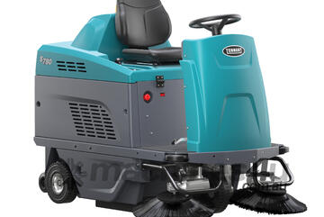 S780 Compact Battery Ride-On Sweeper