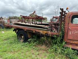 INTERNATIONAL KB-5 TRUCK - picture2' - Click to enlarge