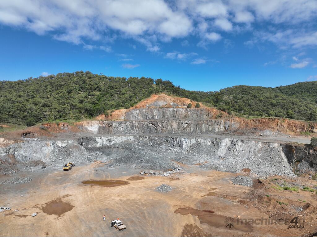 Used FREE HOLD HARD ROCK QUARRY FOR SALE GLADSTONE QLD Crushing