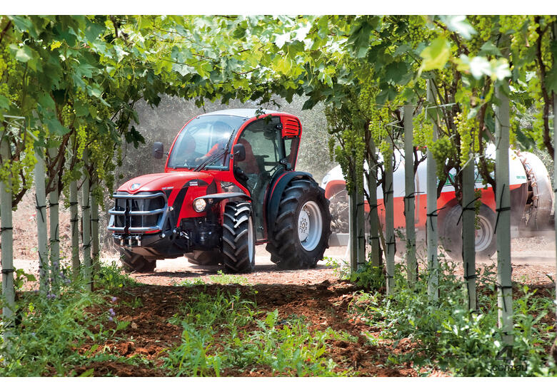 caption TGF 9900 Super-Low Tractor - 89HP Kubota Engine, 32-Speed Gearbox, Customizable Tire Combination