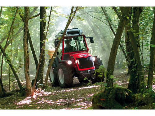 caption TGF 9900 Super-Low Tractor - 89HP Kubota Engine, 32-Speed Gearbox, Customizable Tire Combination