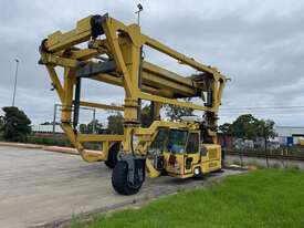 COMBILIFT STRADDLE CARRIER - picture0' - Click to enlarge