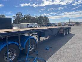 Trailer Flat Top 43ft Lead Tri SN1596 1TKL516 - picture0' - Click to enlarge