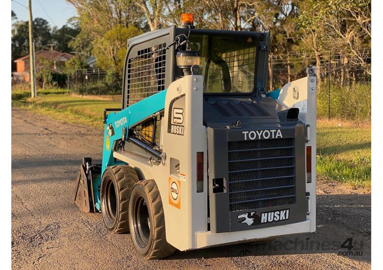 caption Toyota 30-5SDK5 Skid Steer Loader