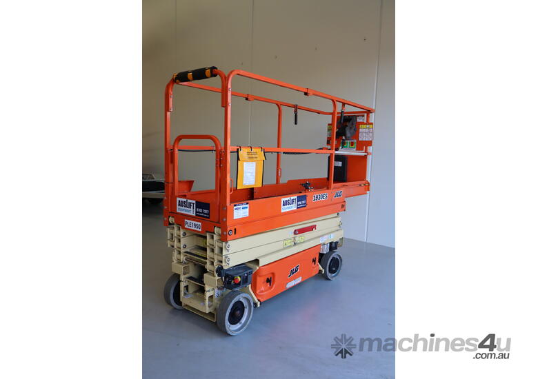 caption 2020 JLG 1930ES 19ft Electric Scissor Lift - Commission until 10/2030