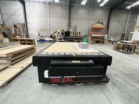 TEKCEL E SERIES AUTO TOOL CHANGE CNC ROUTER - picture0' - Click to enlarge