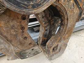 Volvo EC210BLC Excavator with Jisan Scrap Metal Shear - picture2' - Click to enlarge
