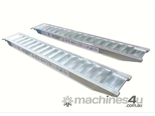 caption 5-TONNE 3M X 560MM ALUMINUM LOADING RAMPS