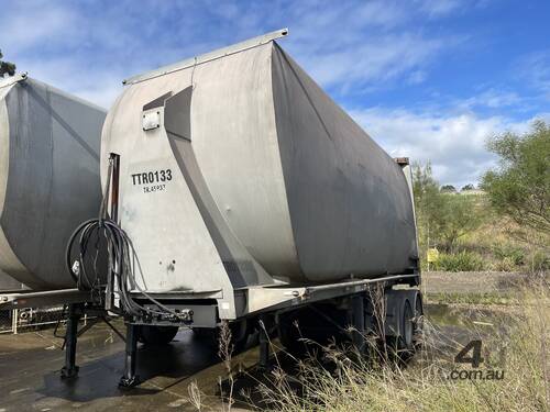 2003 Lusty EMS Bogie Axle Enclosed Tipping B Trailer