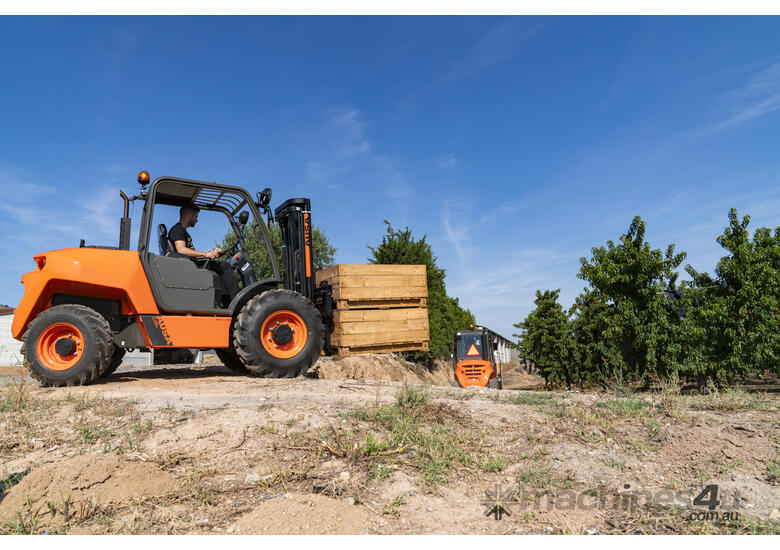caption AUSA C251H Rough Terrain Forklift - Open Cab / 3.7m Triplex Mast