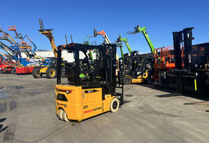 UN Forklift 1.8T: 3 Wheels, Reduced Noise & Low Maintenance!