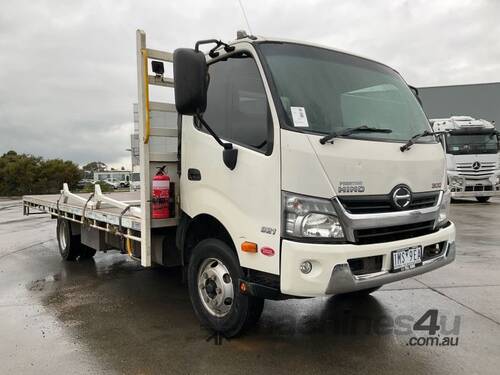 2018 Hino 300 921 Table Top