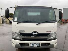 2018 Hino 300 921 Table Top - picture0' - Click to enlarge