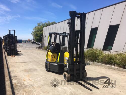 2.0 CNG Narrow Aisle Forklift