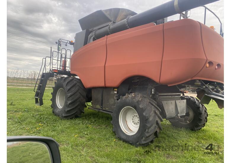 caption 2004 Case AFX8010 Combine Harvester