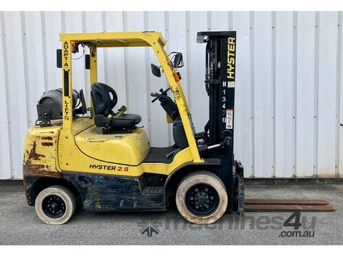 HYSTER H2.5XT Counterbalance Forklift