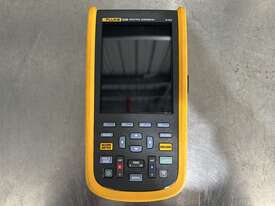 Fluke 123B Scope Meter - picture0' - Click to enlarge