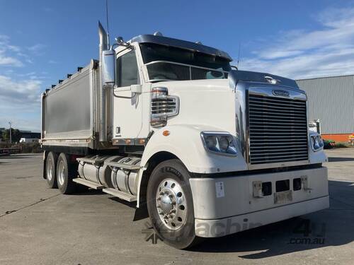 2013 Freightliner FLX Coronado Tipper