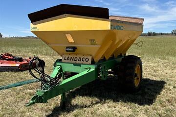 2012 LANDACO TS 4800 SPREADER