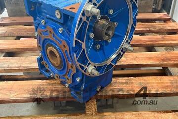 Worm Gearbox (Ratio 7.5:1)