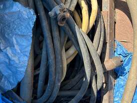 1 x Pallet of Hoses - picture0' - Click to enlarge