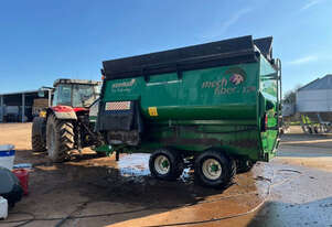 Keenan Mech-Fiber 320 Feed Mixer Hay/Forage Equip