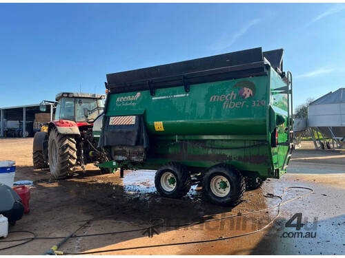 Keenan Mech-Fiber 320 Feed Mixer Hay/Forage Equip