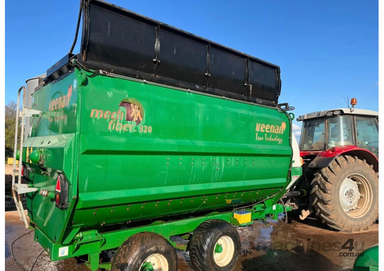 Keenan Mech-Fiber 320 Feed Mixer Hay/Forage Equip