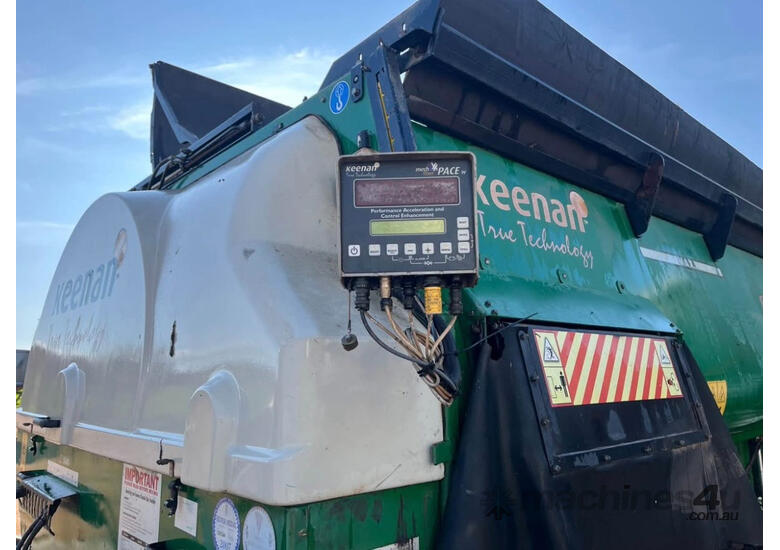 Keenan Mech-Fiber 320 Feed Mixer Hay/Forage Equip