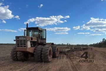 International   Tractor 4386