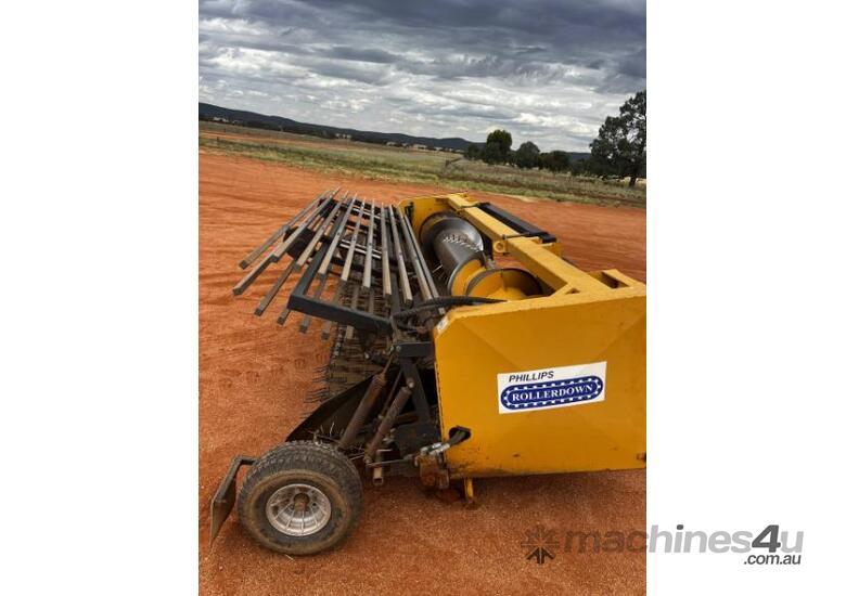 caption Phillips Roller down pick up front